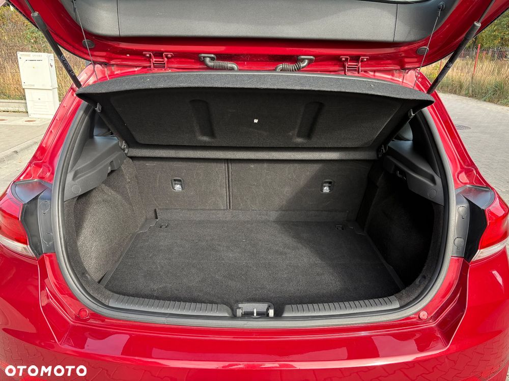 Hyundai i30 1.0 T-GDI Classic + DCT - 11