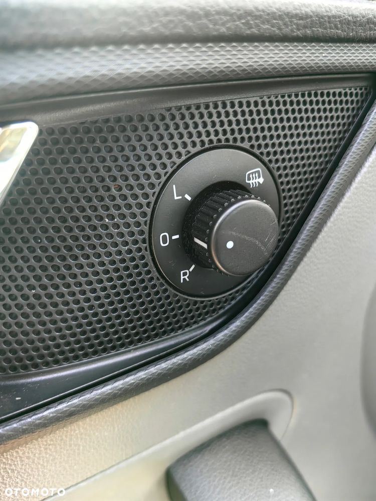 Skoda RAPID Spb 1.2 TSI Style Plus - 21