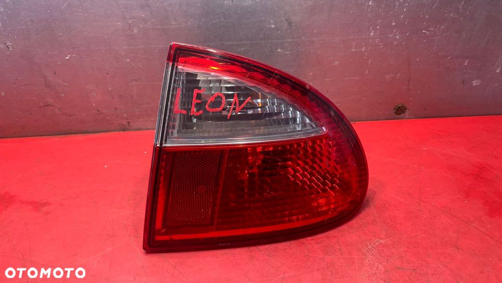 LAMPA PRAWY TYŁ SEAT LEON 1 - 1