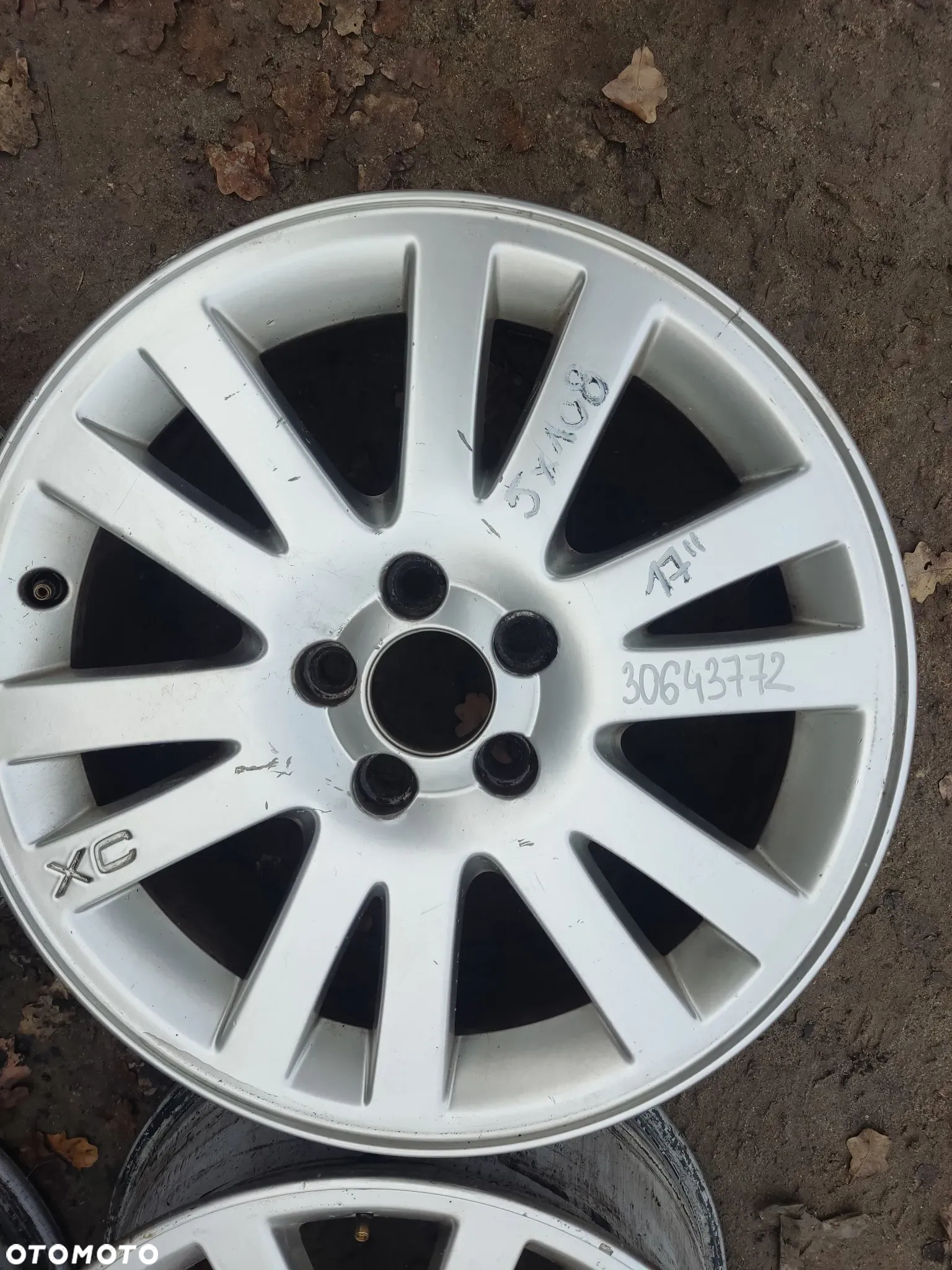 Felgi aluminiowe Volvo 17 cali 5x108 30643772 - 2