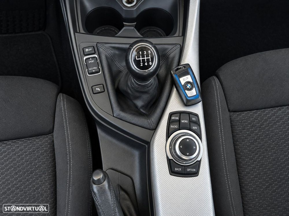 BMW 116 i Pack M - 19