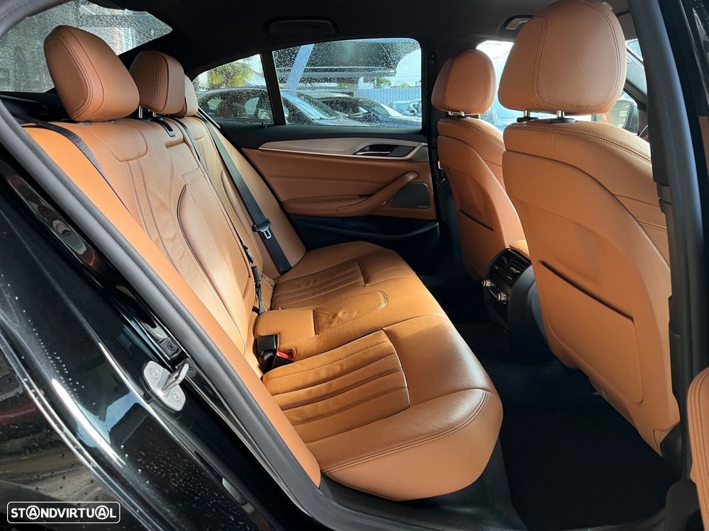 BMW M550d xDrive Auto - 11