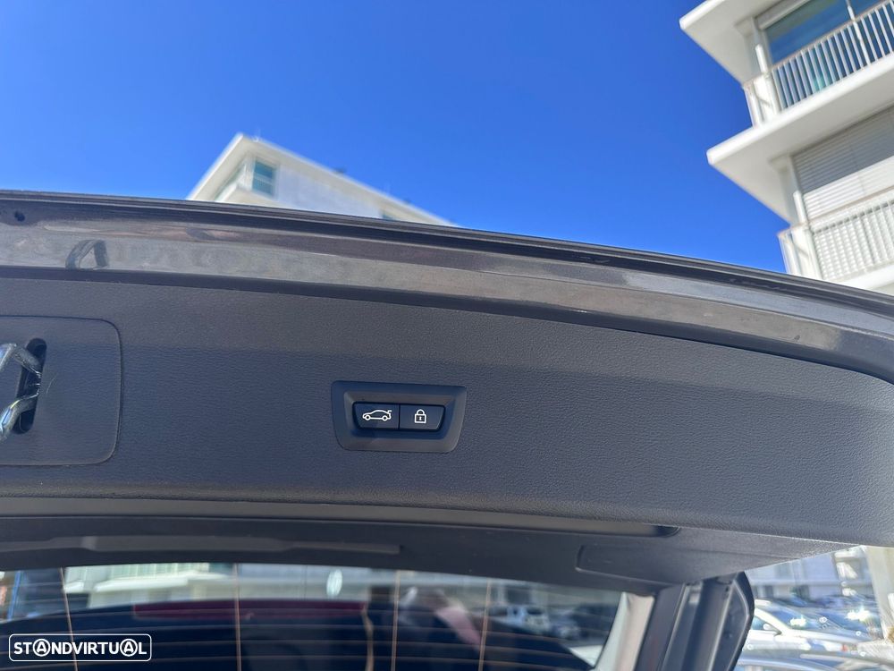 BMW X1 16 d sDrive Auto Line Sport - 16