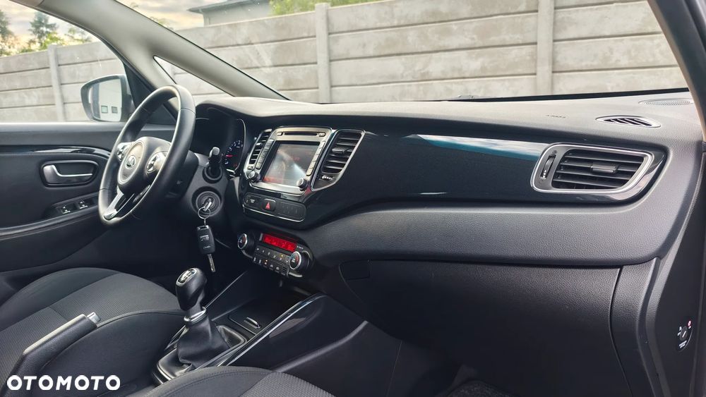 Kia Carens 1.6 GDI ISG Vision - 29