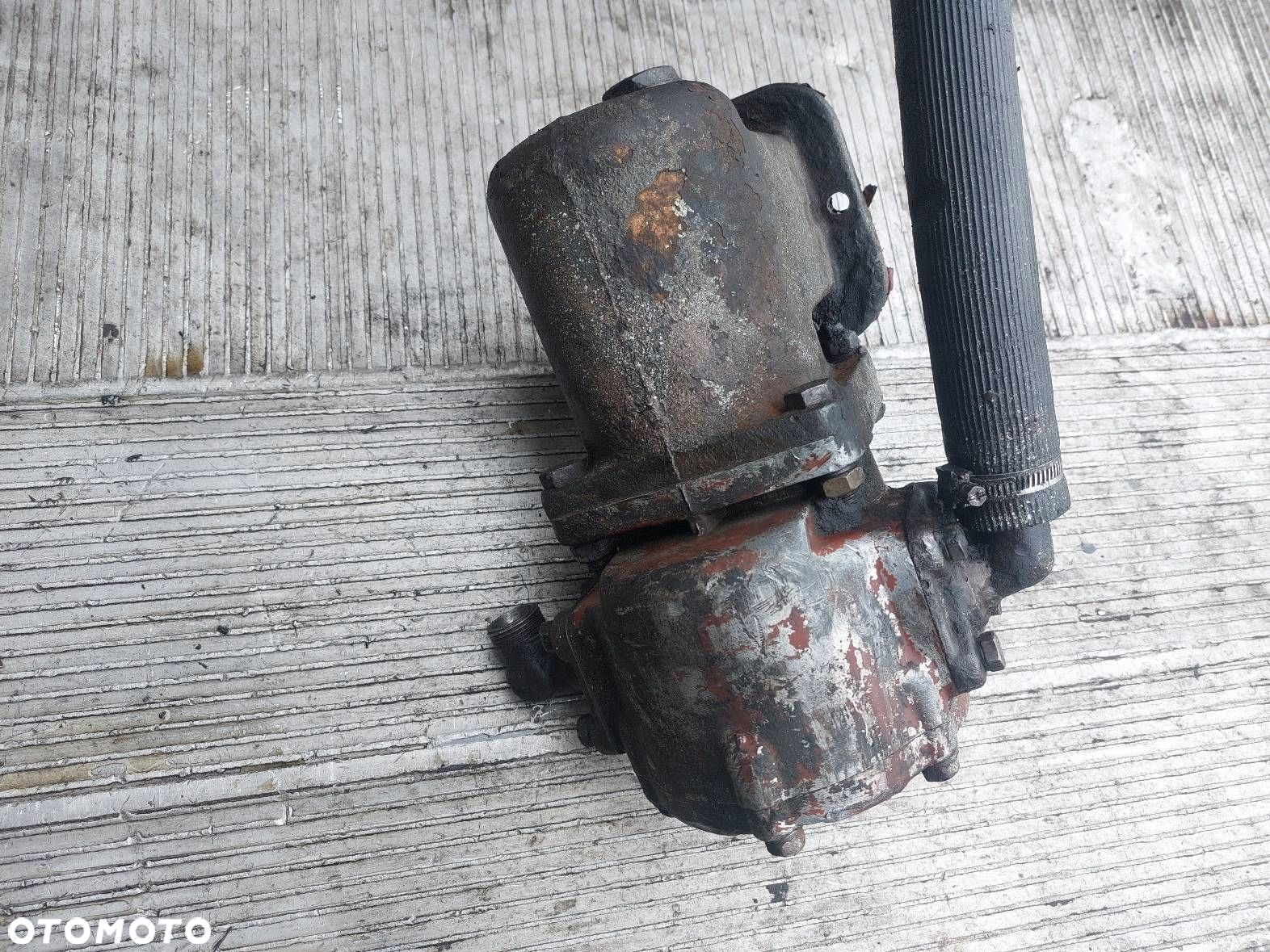 PRZYSTAWKA SKRZYNI HIPOWER + POMPA TŁOCZKOWA PZB 3161060100 KAMAZ - 5