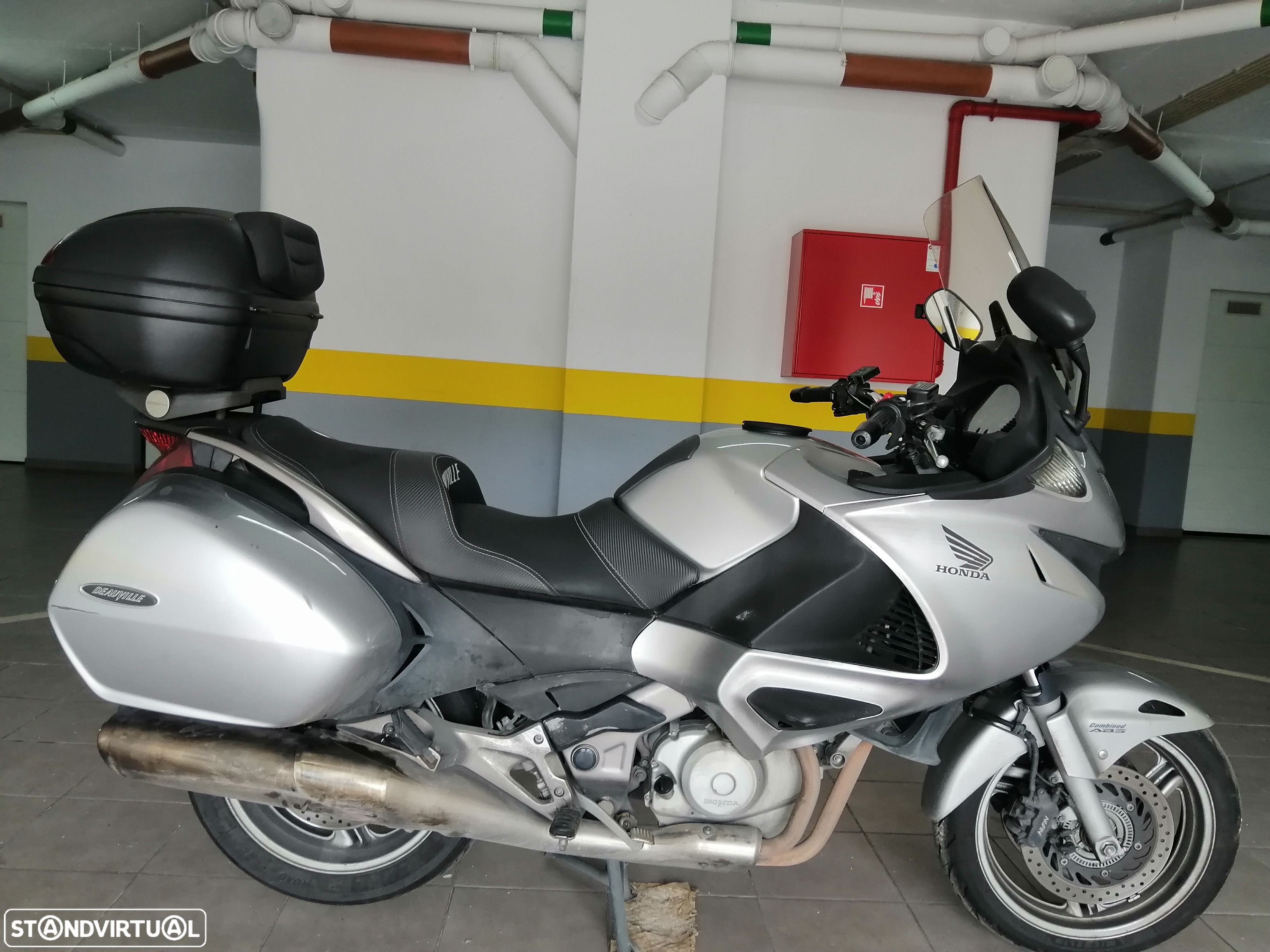 Honda NT 700VA Deauville - 1