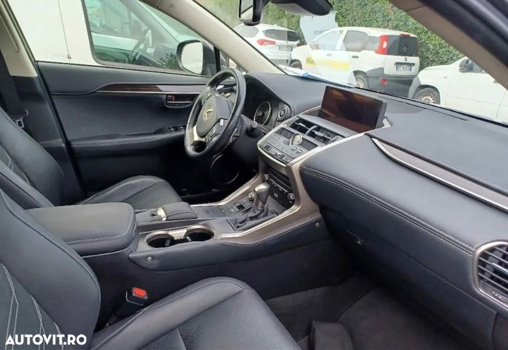 Lexus Seria NX 300h AWD Luxury - 8