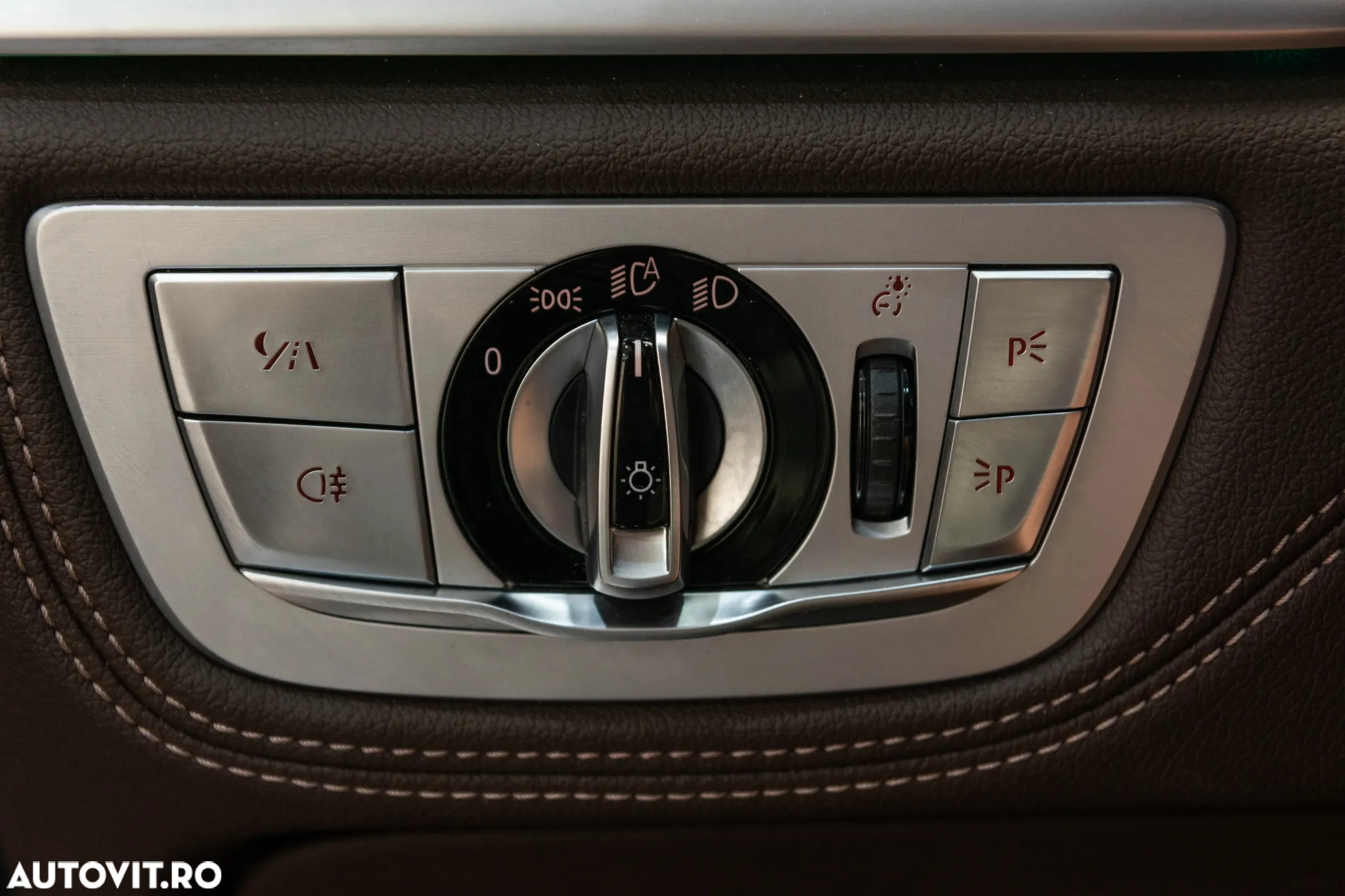 BMW Seria 7 740Ld xDrive - 29