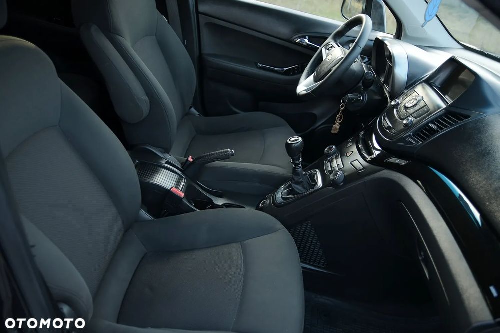 Chevrolet Orlando - 17