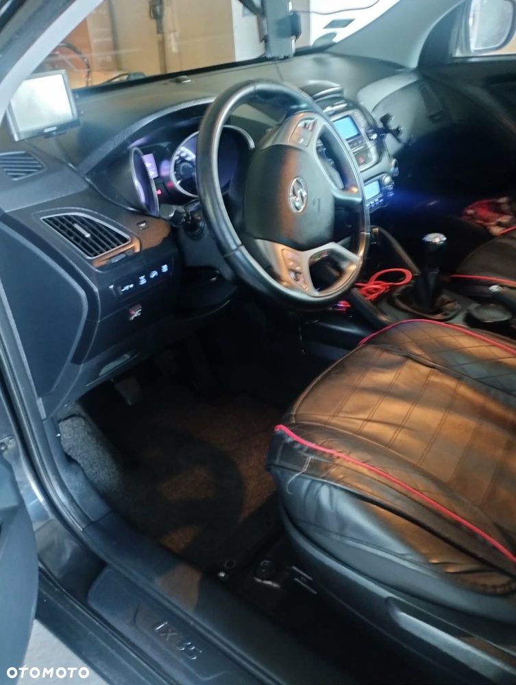 Hyundai ix35 2.0 4WD Comfort - 2