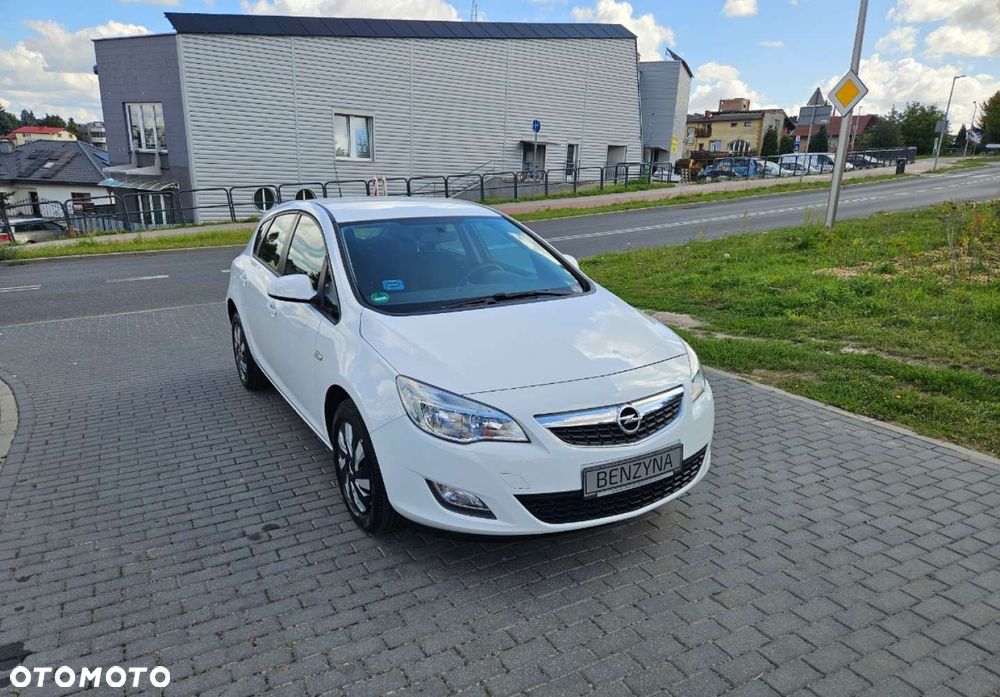 Opel Astra - 1