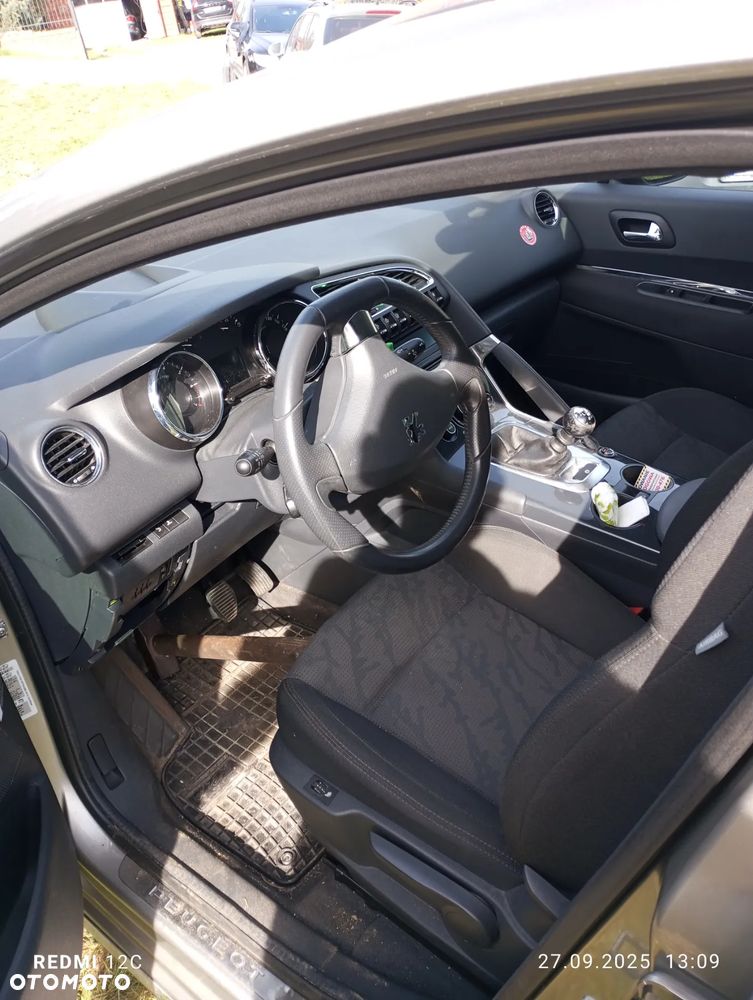 Peugeot 3008 1.6 Premium - 6