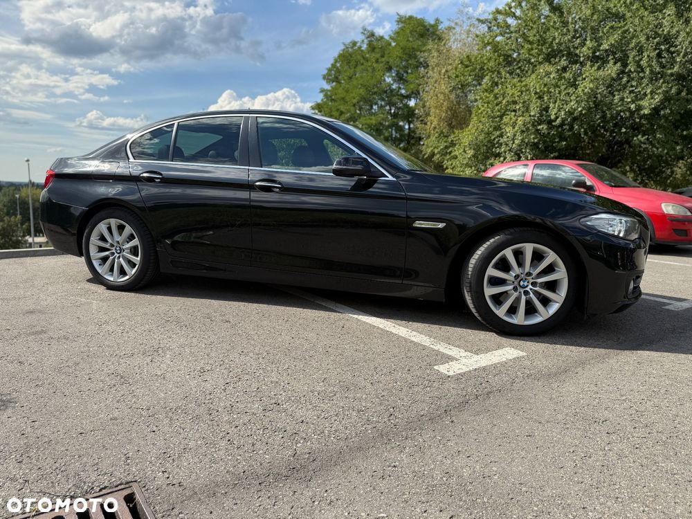 BMW Seria 5 520d xDrive - 11
