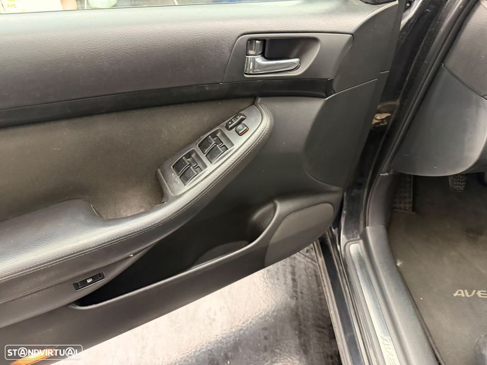 Toyota Avensis SW 2.2 D-4D - 6