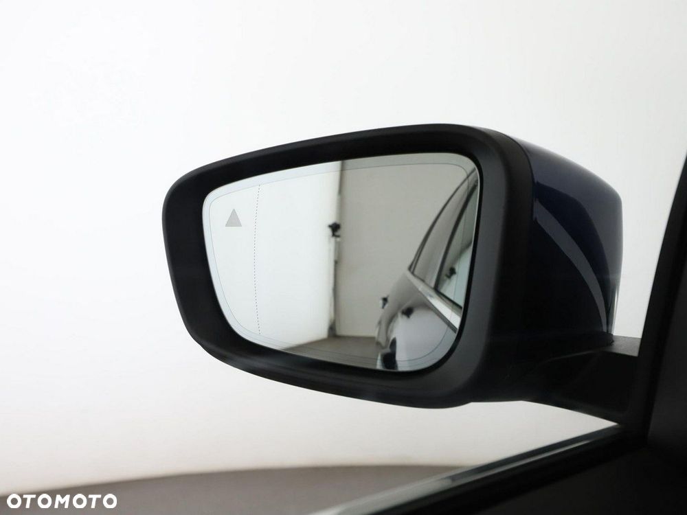 BMW Seria 5 520d xDrive - 39