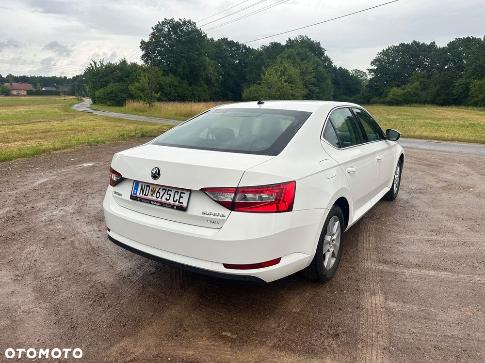 Skoda Superb 2.0 TDI 4x4 Premium Edition - 5