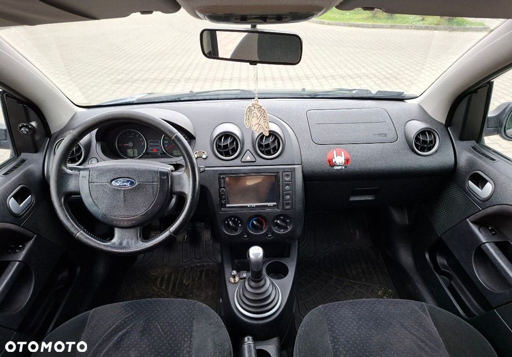 Ford Fiesta - 22