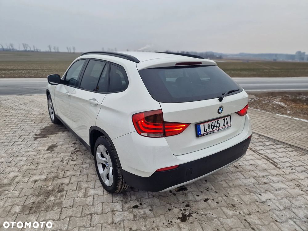 BMW X1 sDrive18d xLine - 15