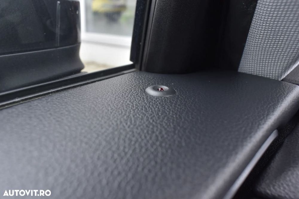 Audi A4 Allroad - 32