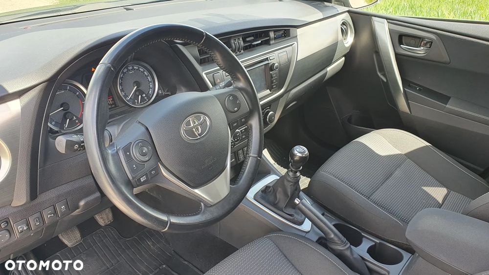 Toyota Auris 1.6 Premium Start - 10