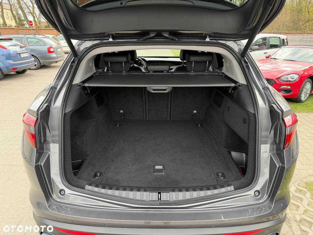 Alfa Romeo Stelvio - 19