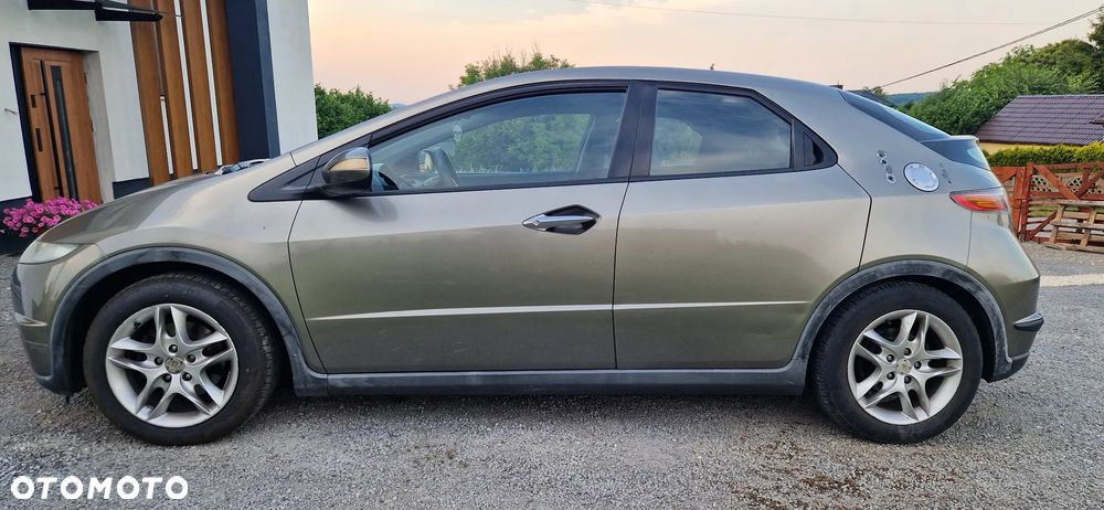 Honda Civic 1.8 Executive - 4
