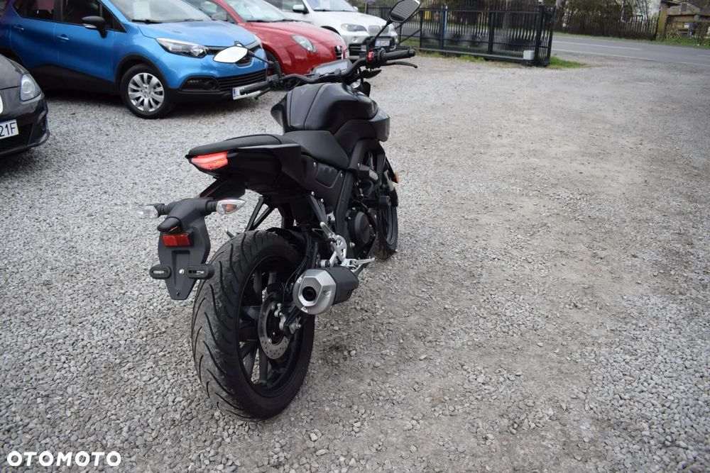 Yamaha MT - 5