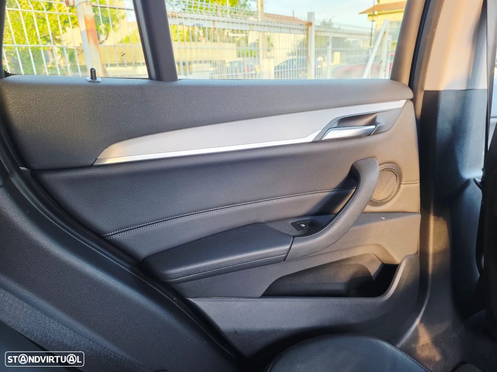 BMW X1 20 d xDrive Auto Line Sport - 17
