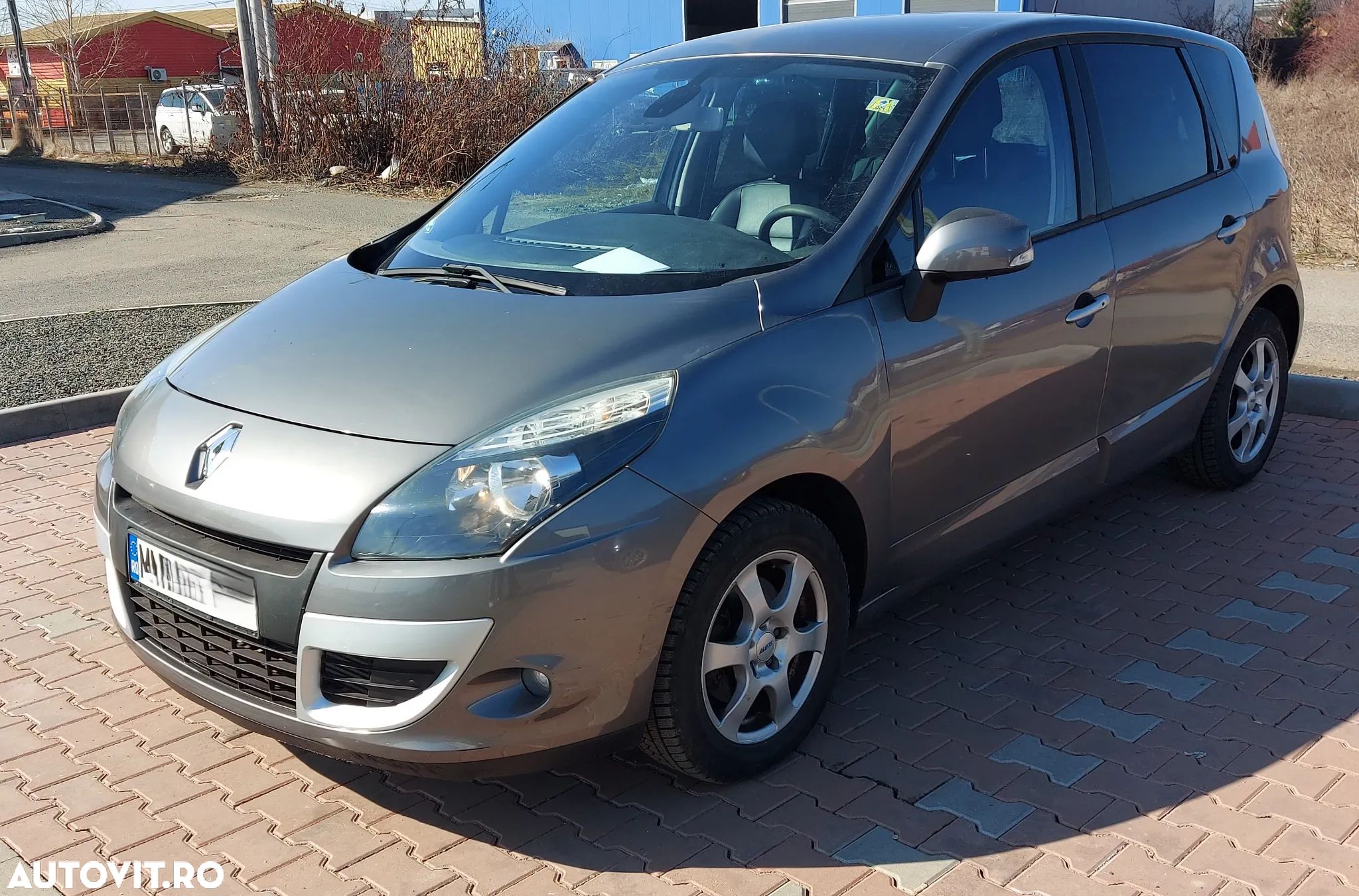 Renault Scenic - 1