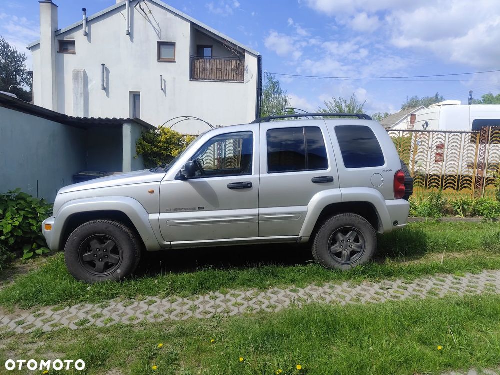 Jeep Cherokee 2002 photo 2