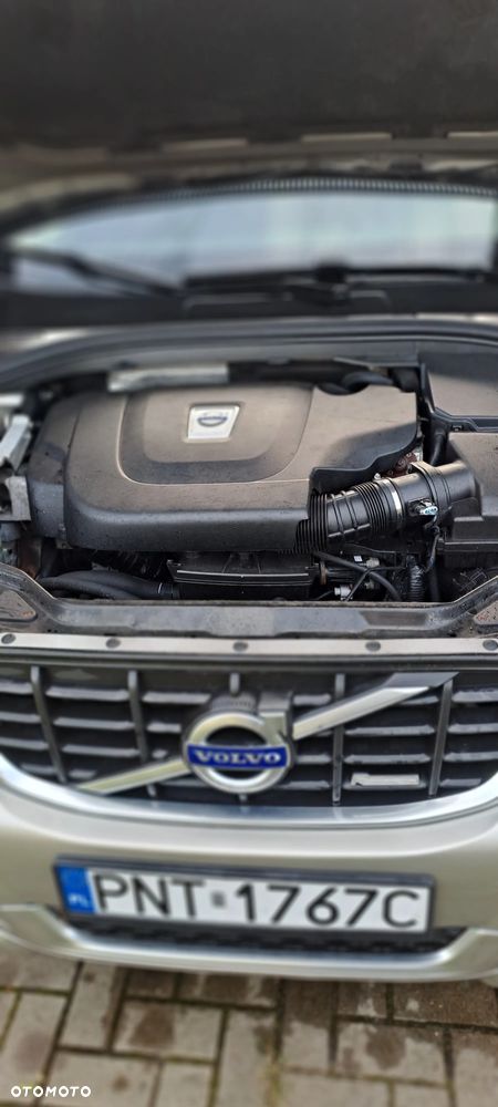Volvo XC 60 D5 AWD Geartronic Momentum - 5