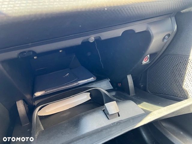 Peugeot 2008 BlueHDi 100 Active - 20