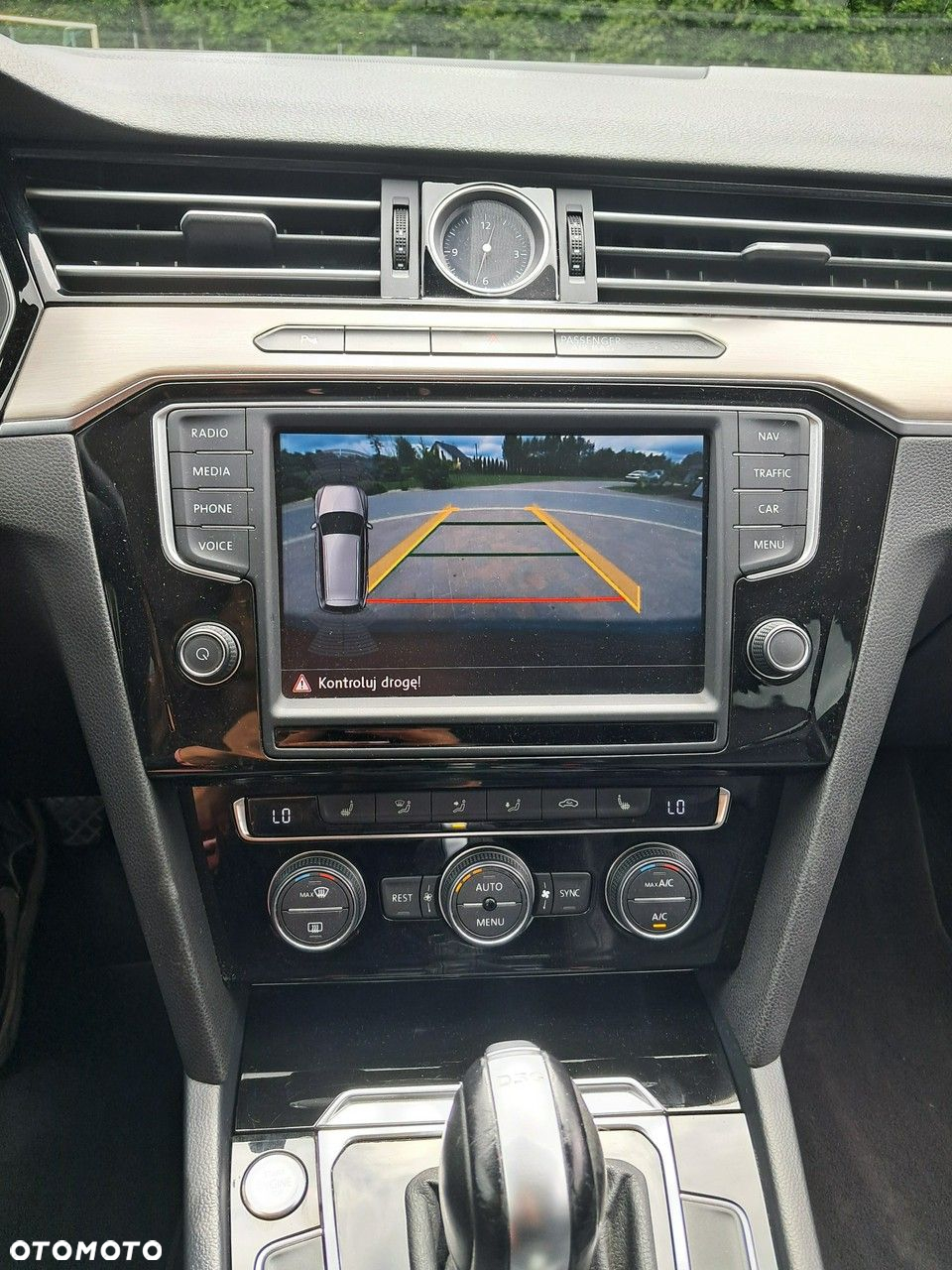 Volkswagen Passat - 13