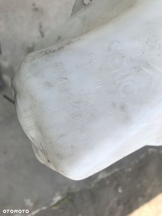 Zbiorniczek spryskiwaczy Citroen C3 I C2 02-09r. zbiornik na płyn do szyby silniczek pompka - 5