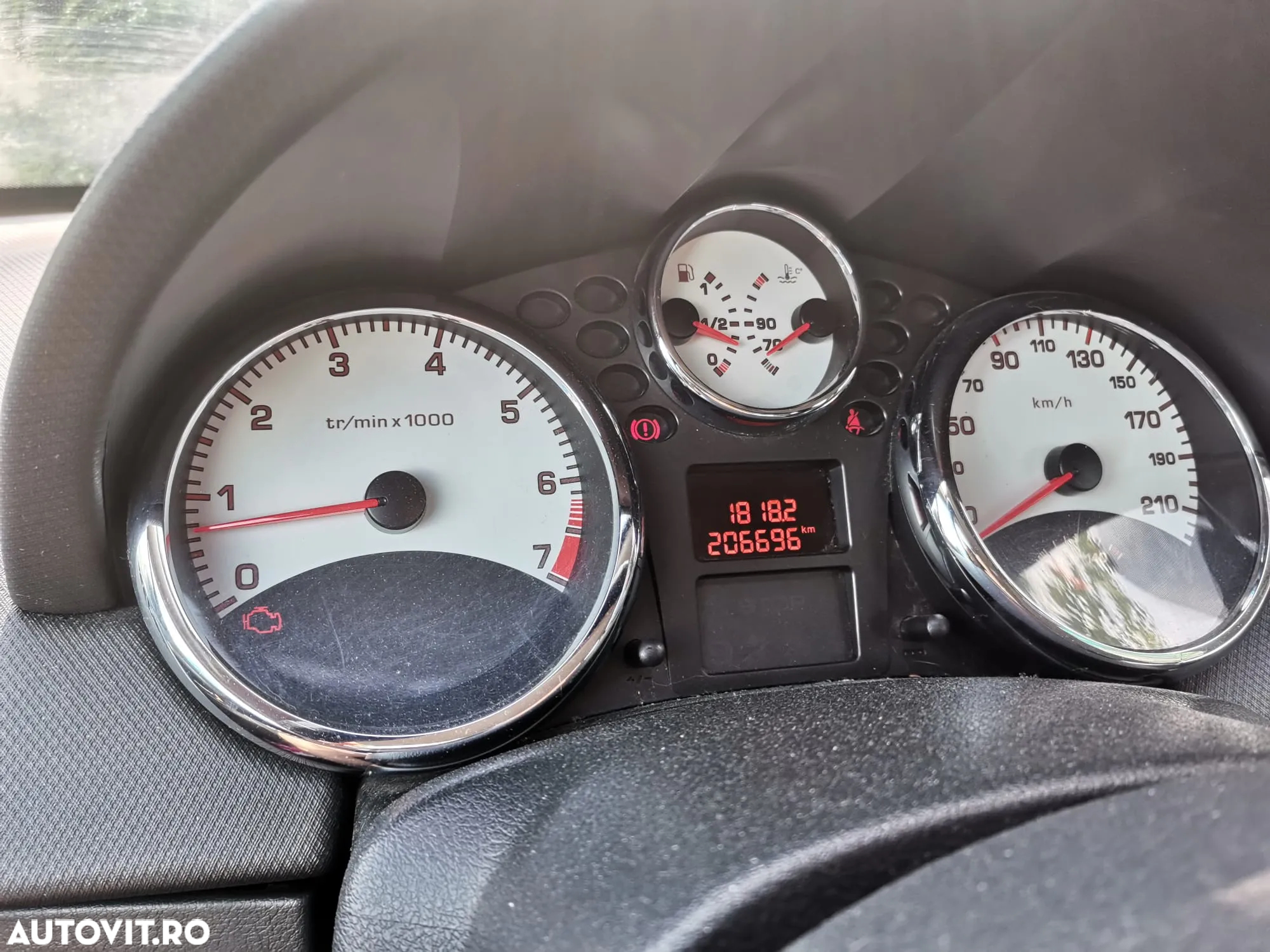 Peugeot 207 1.4 E Premium - 14