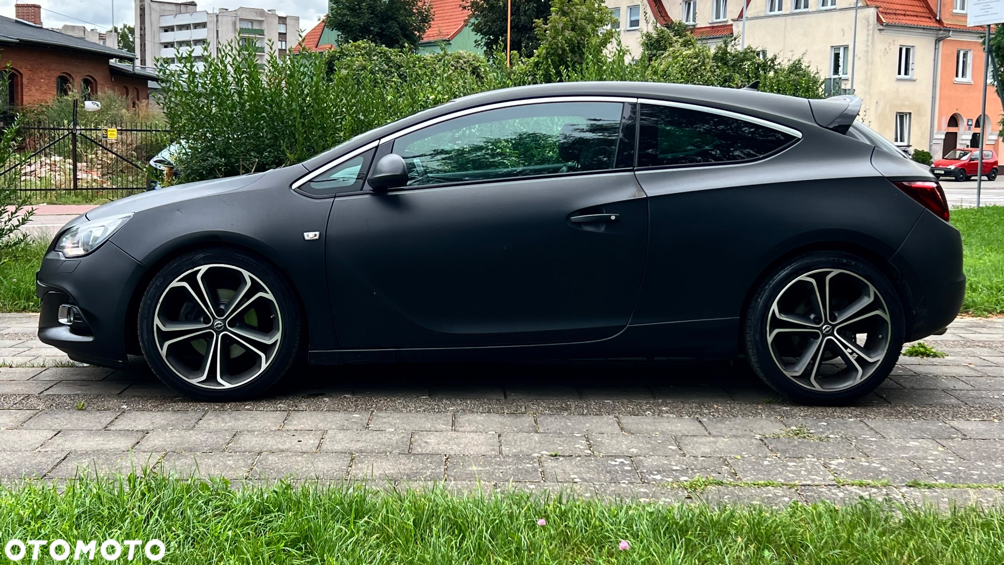 Opel Astra IV GTC 2.0 CDTI Bi-Turbo S&S - 15