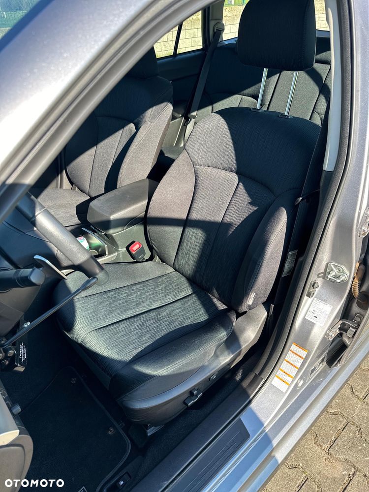 Subaru Legacy - 13