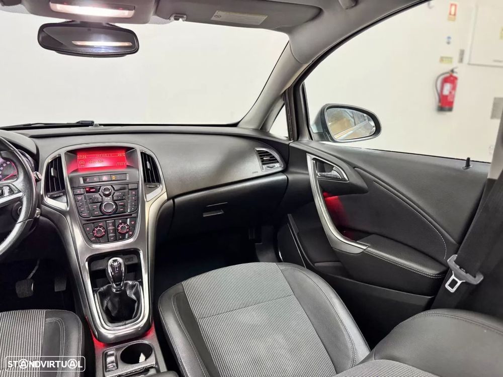 Opel Astra 1.3 CDTI Cosmo S/S - 27