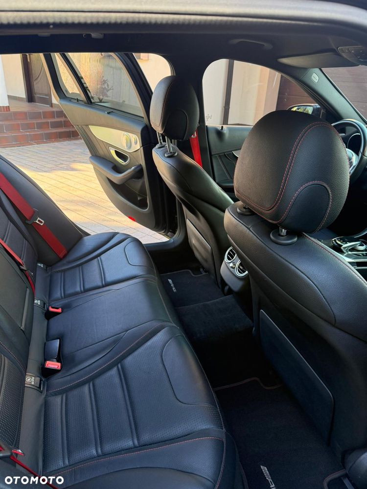 Mercedes-Benz Klasa C 450 AMG 4Matic 7G-TRONIC - 27