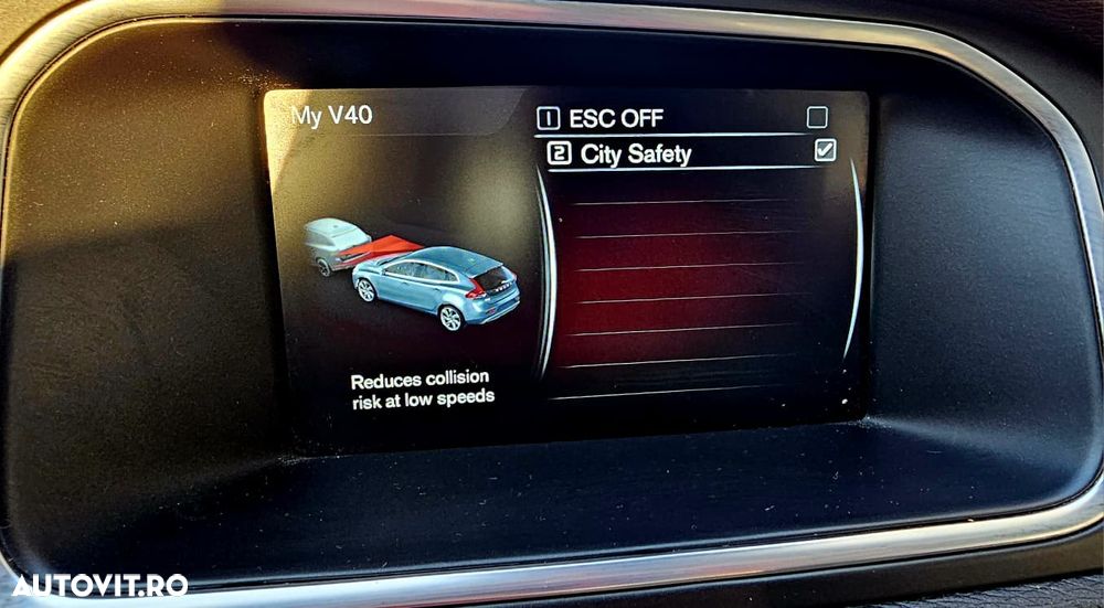 Volvo V40 D4 Summum - 14