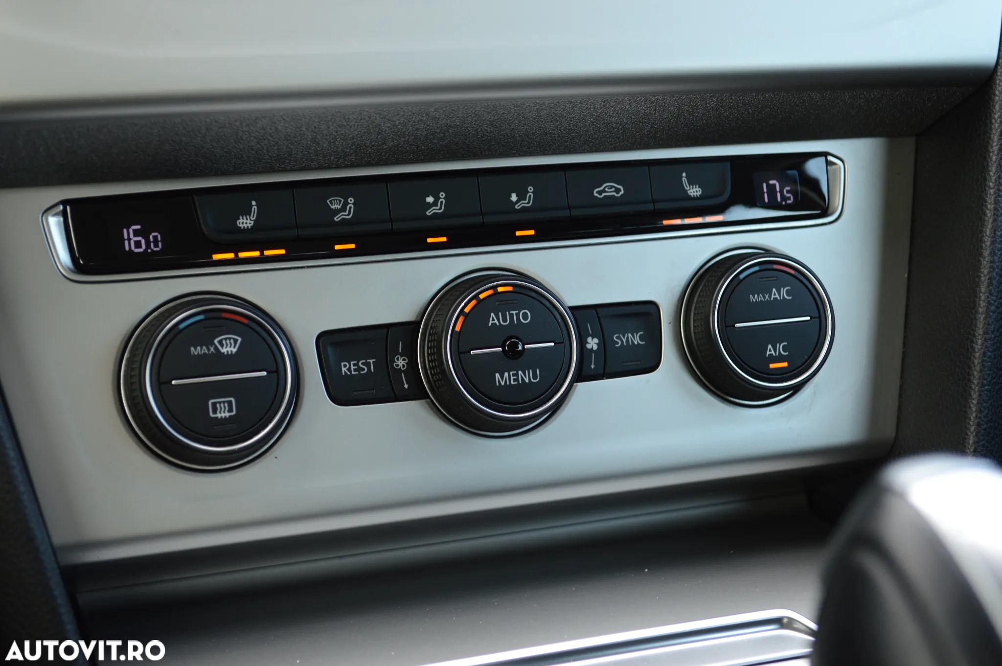 Volkswagen Passat Variant 2.0 TDI DSG Comfortline - 30