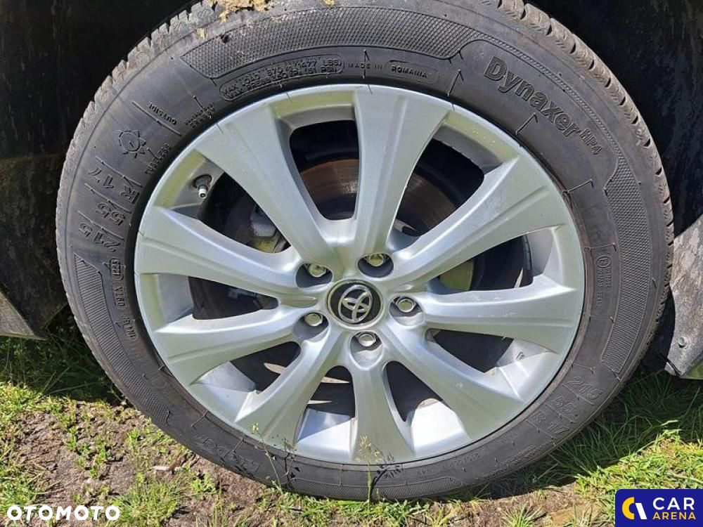 Toyota Camry - 14