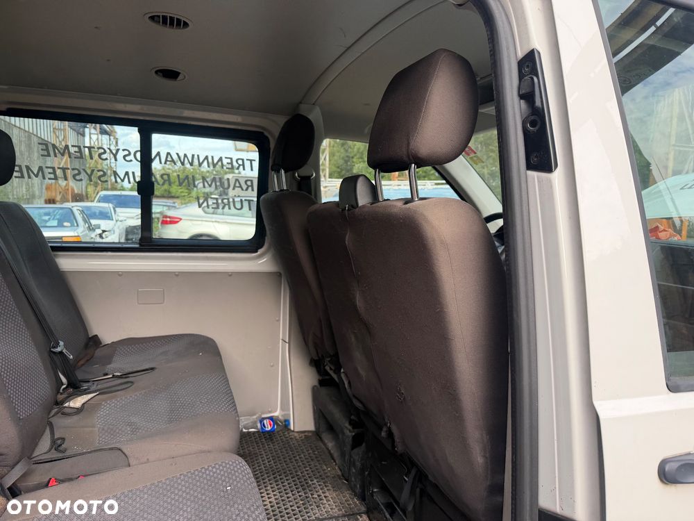 Volkswagen Transporter - 22
