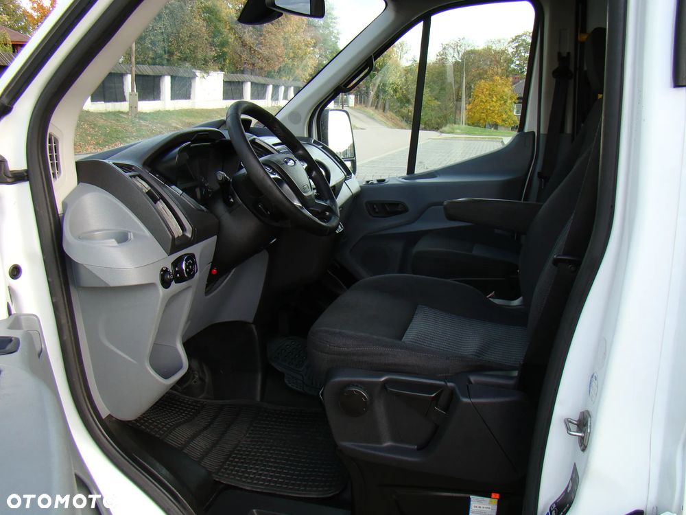 Ford Transit Kombi L3H2 Limited - 28