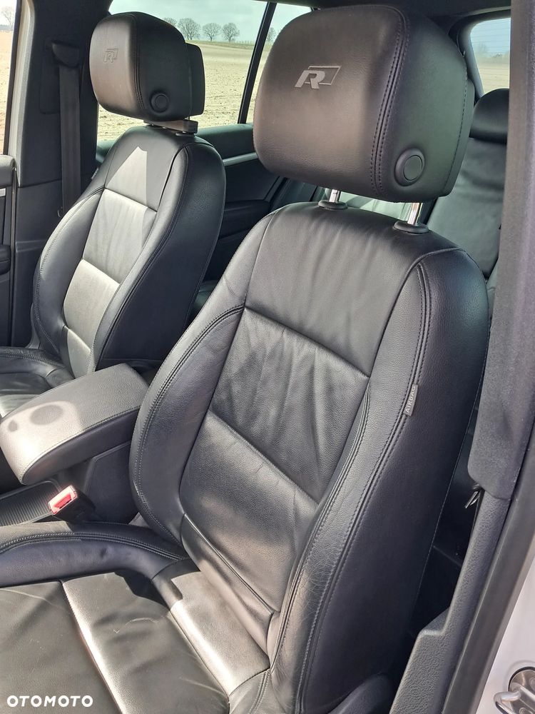 Volkswagen Tiguan - 11