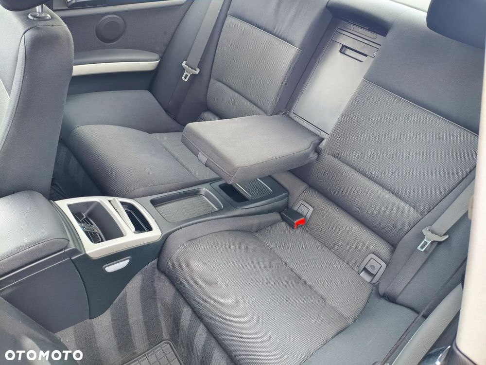 BMW Seria 3 330d xDrive - 22