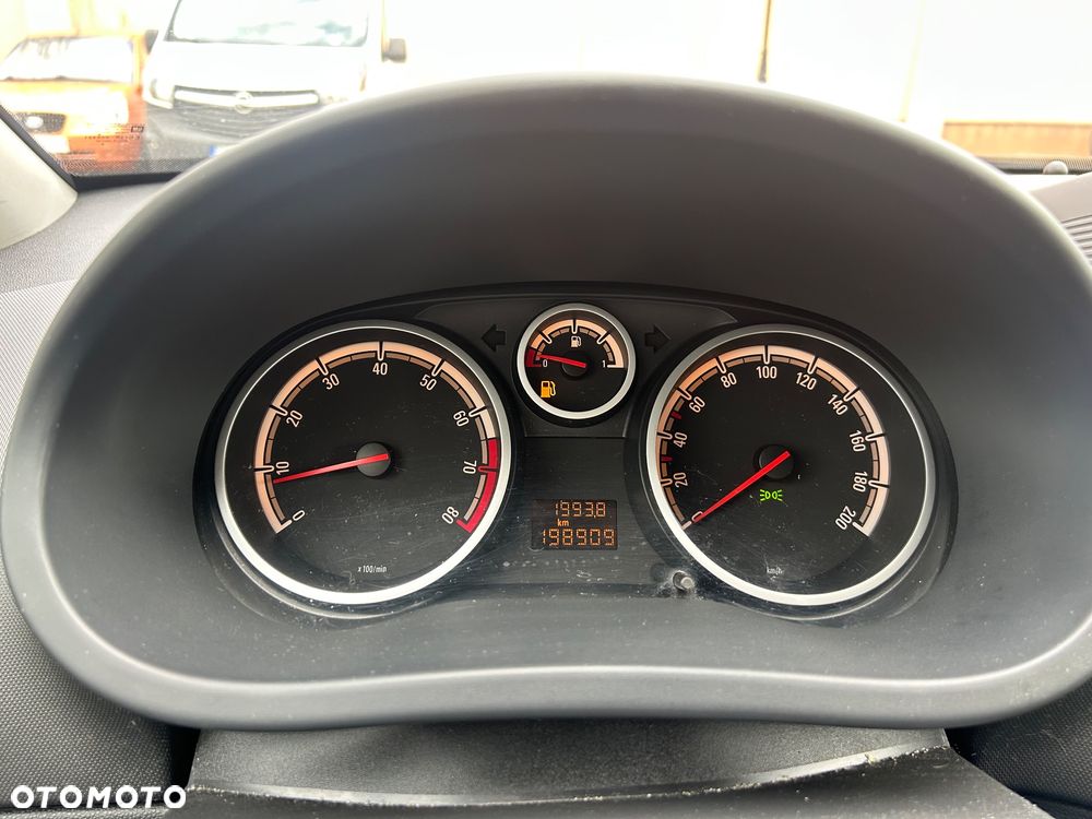Opel Corsa 1.2 16V Cosmo - 10