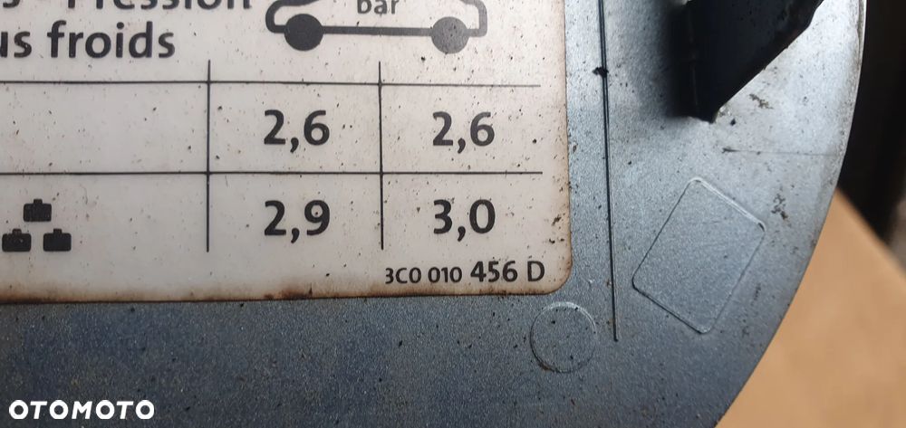 Klapka wlewu paliwa VW Passat B6 LB5M 3C9809857 - 7