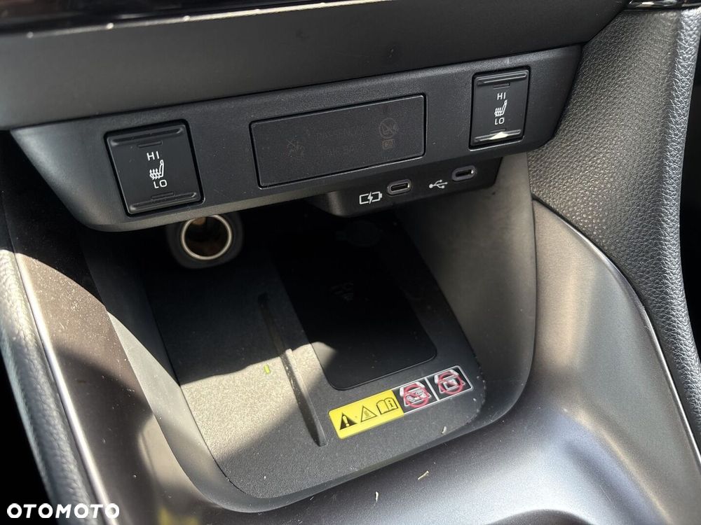 Toyota Yaris Hybrid 1.5 GR Sport - 31