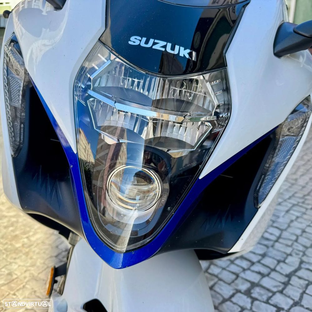 Suzuki Hayabusa GSX 1300 R - 9